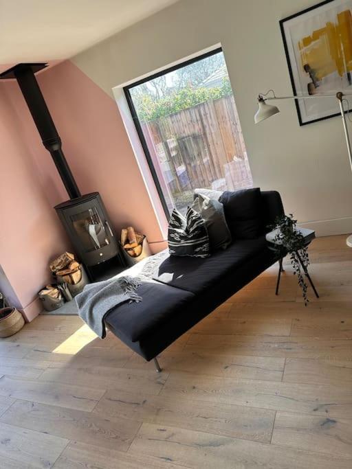 Formby, Spacious True Bungalow Steps From Beach Ngoại thất bức ảnh